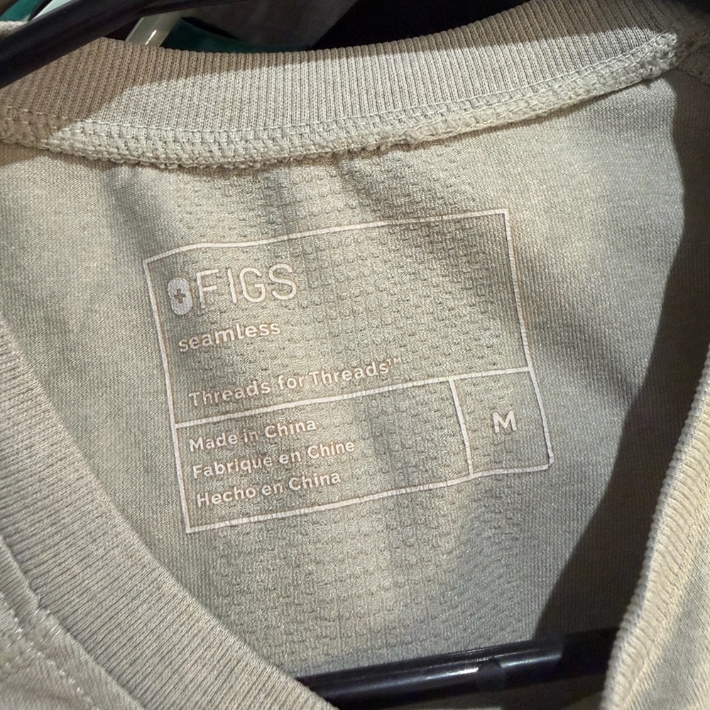 Figs medium Salta top